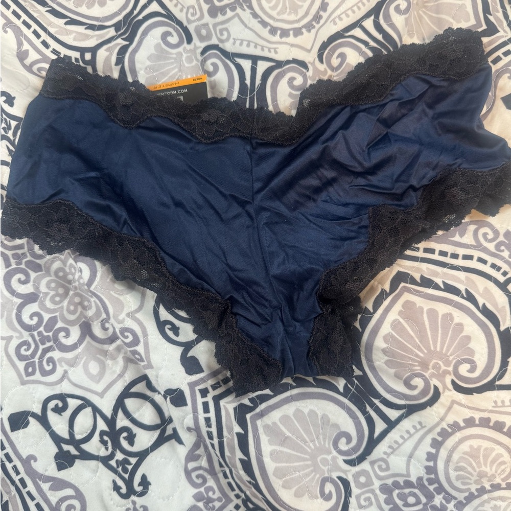 Maidenform Dark Blue Lace Hipster Panties - Picture 2 of 2